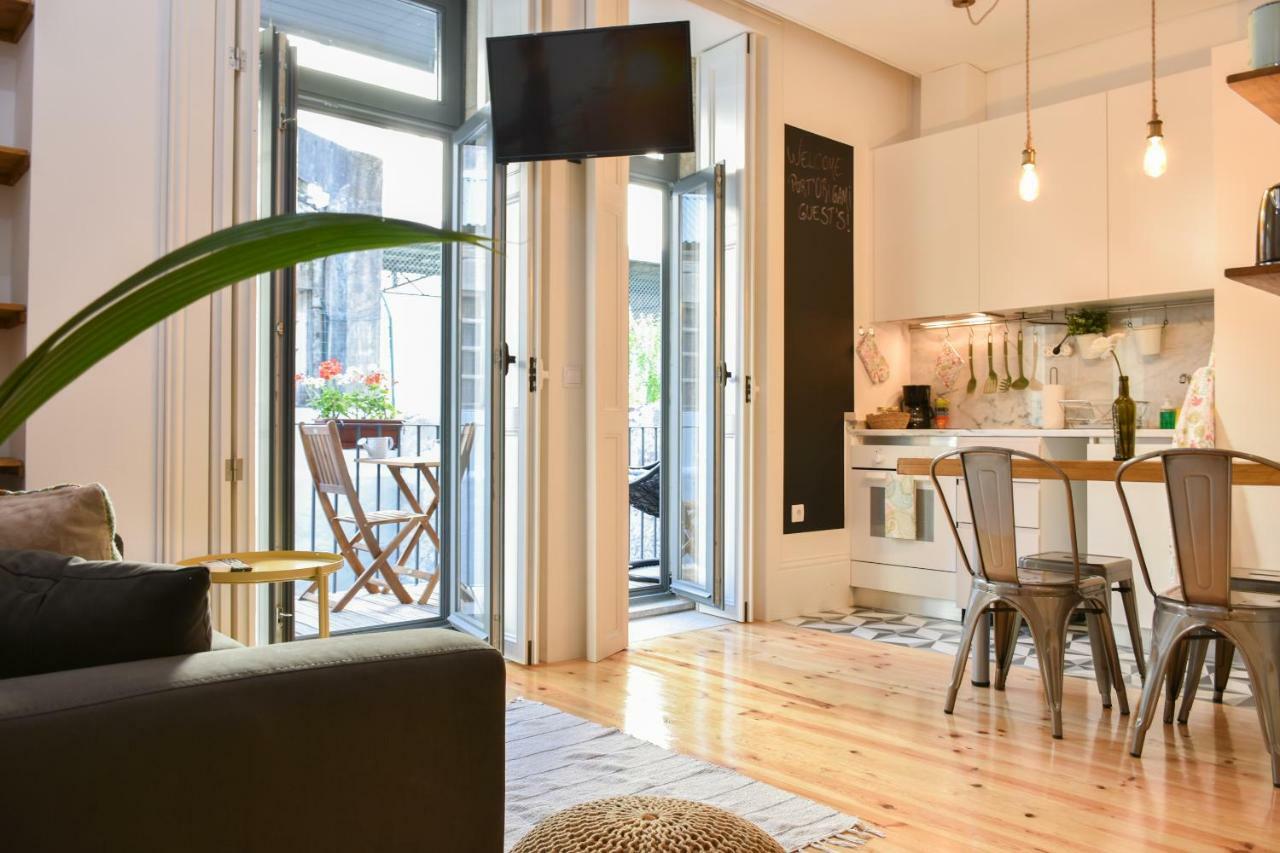 Peaceful & Cozy Studio W/ Balcony 포르투 외부 사진
